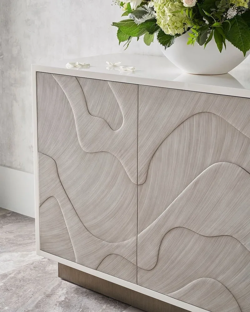 Onda Cabinet — Theodore Alexander